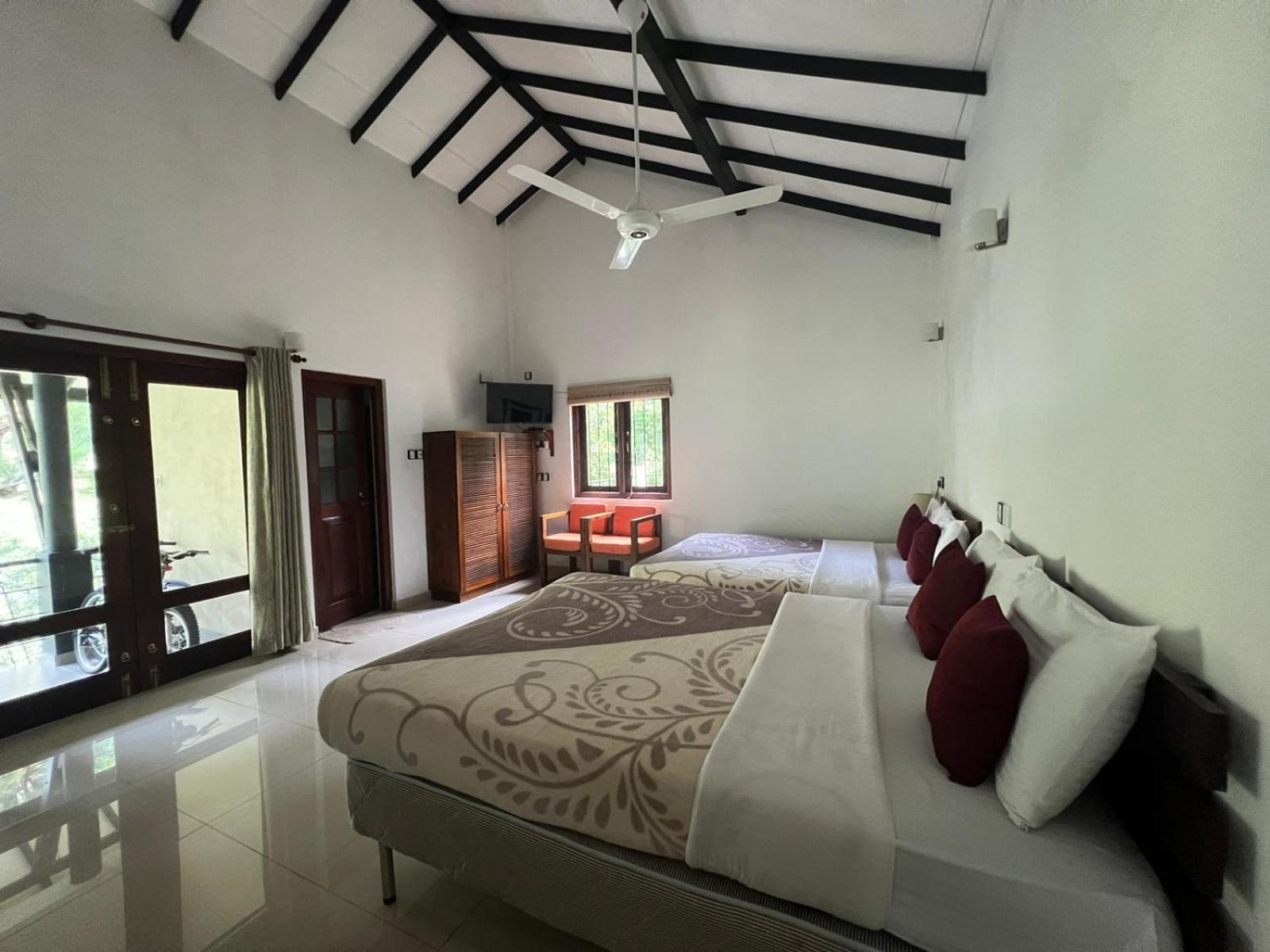 Grace Holiday Bungalow ฮาปูตาเล ภายนอก รูปภาพ